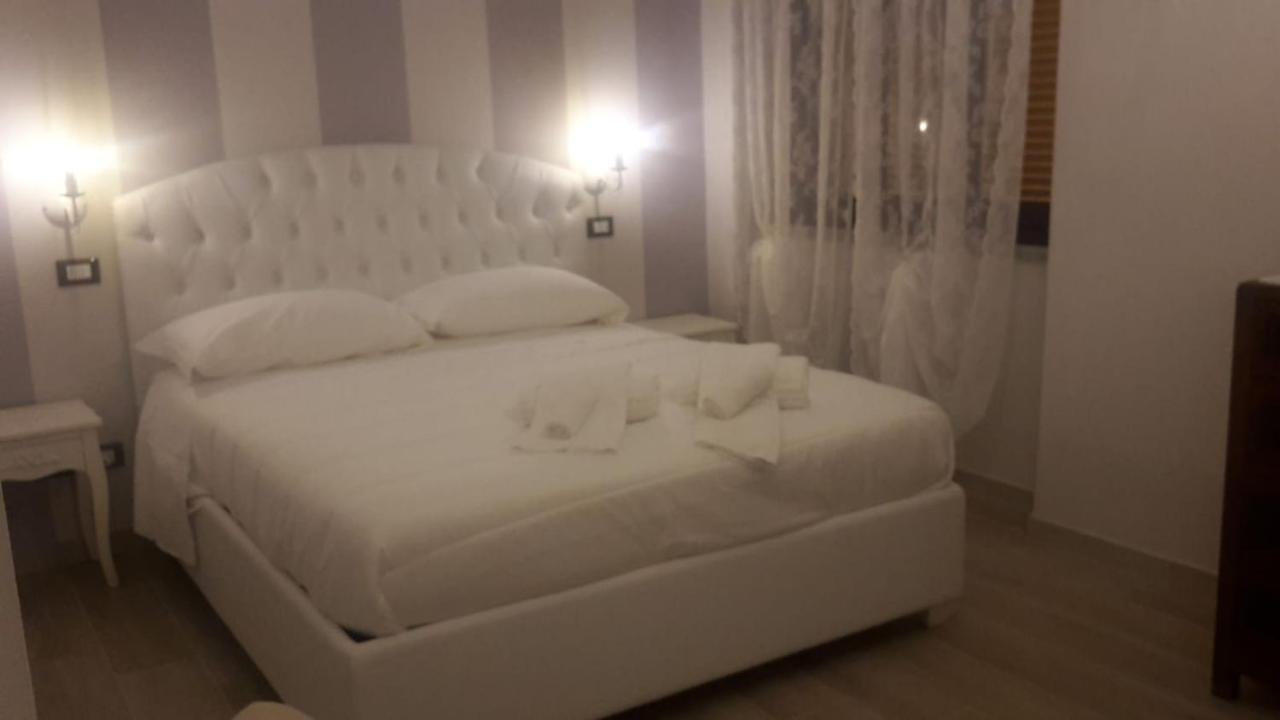 Brezza Marina Bed & Breakfast Marina Di Carrara Exterior photo
